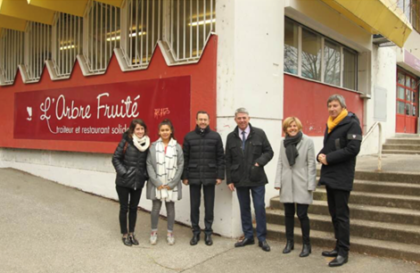 Les Sénateurs Michel Savin et Bruno Retailleau, en visite surprise à l’Arbre Fruité